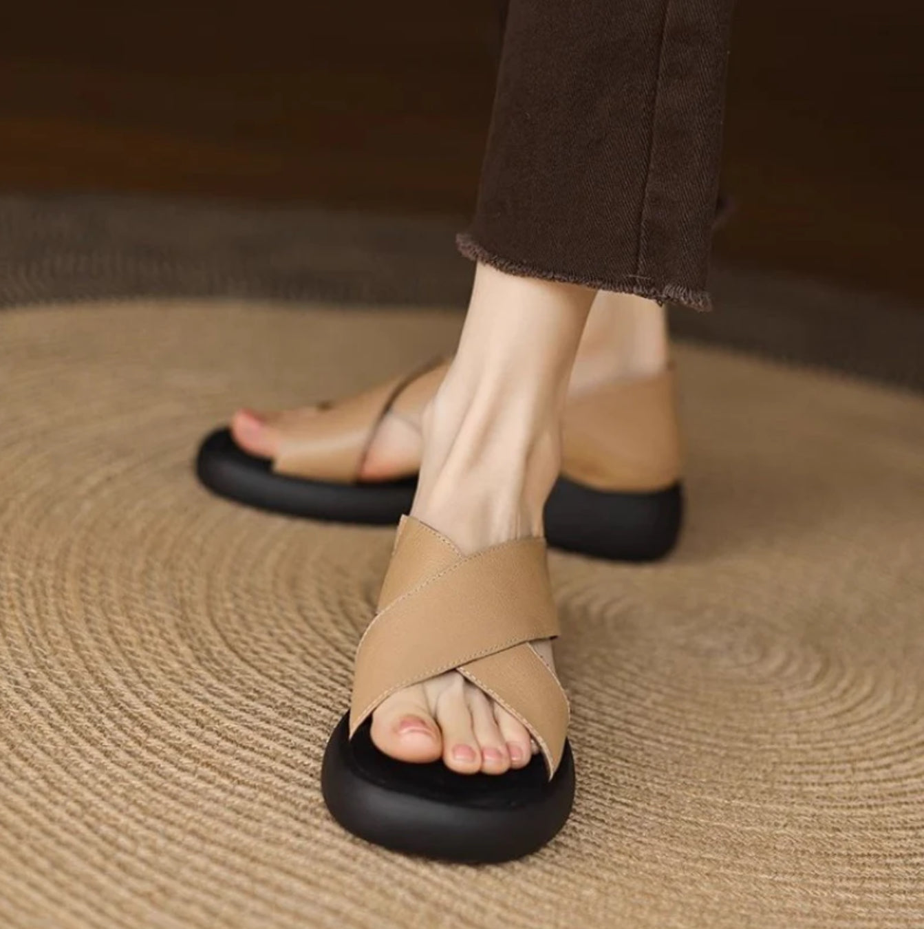 Ruth | Cross Sandals with Real Cushioning