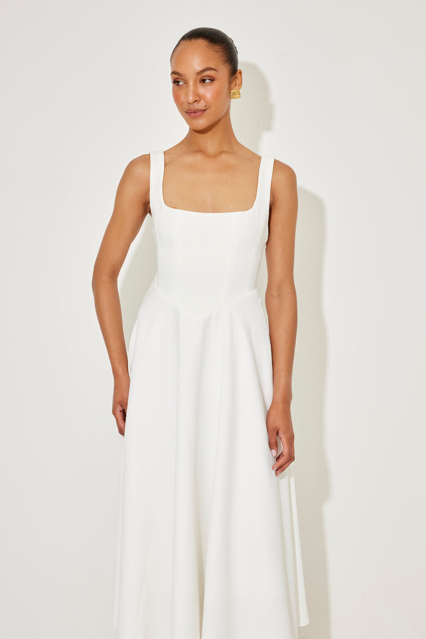 Amelia™ | Timeless Flowy Midi Dress