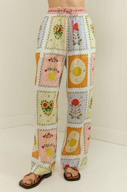 Elegant floral print trousers and long-sleeved blouse set 