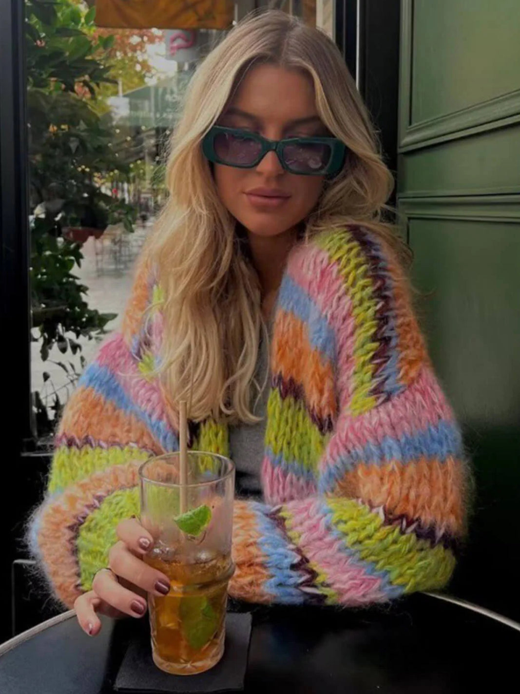 Loose-fitting sweater jacket with contrasting details