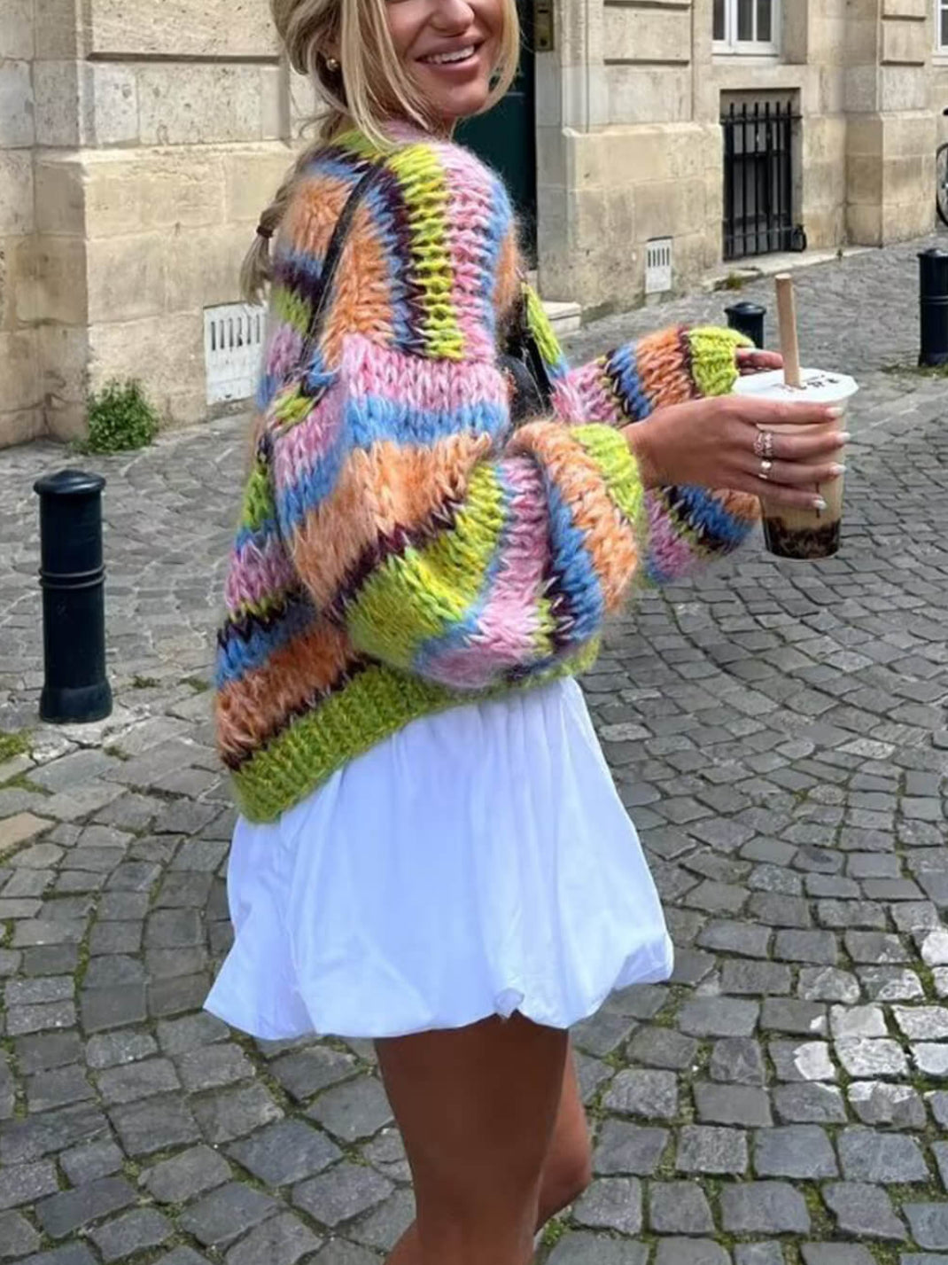 Loose-fitting sweater jacket with contrasting details