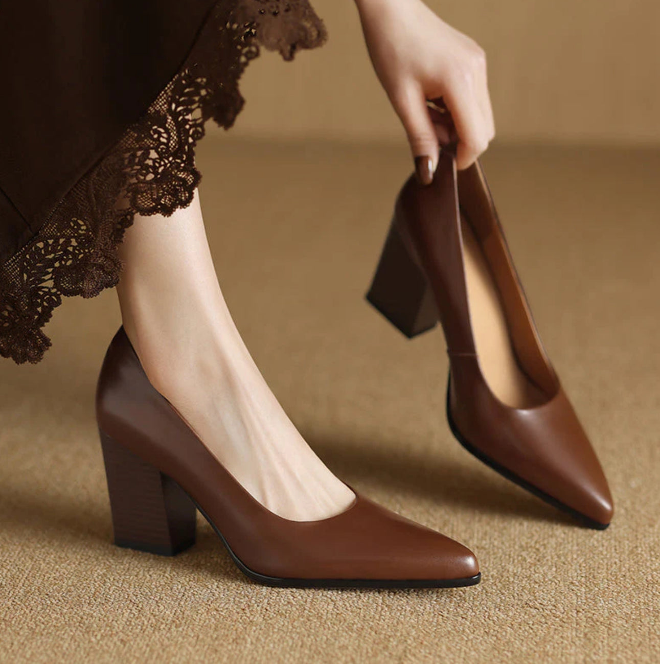 Marilyn | Classic Square Heel Shoes