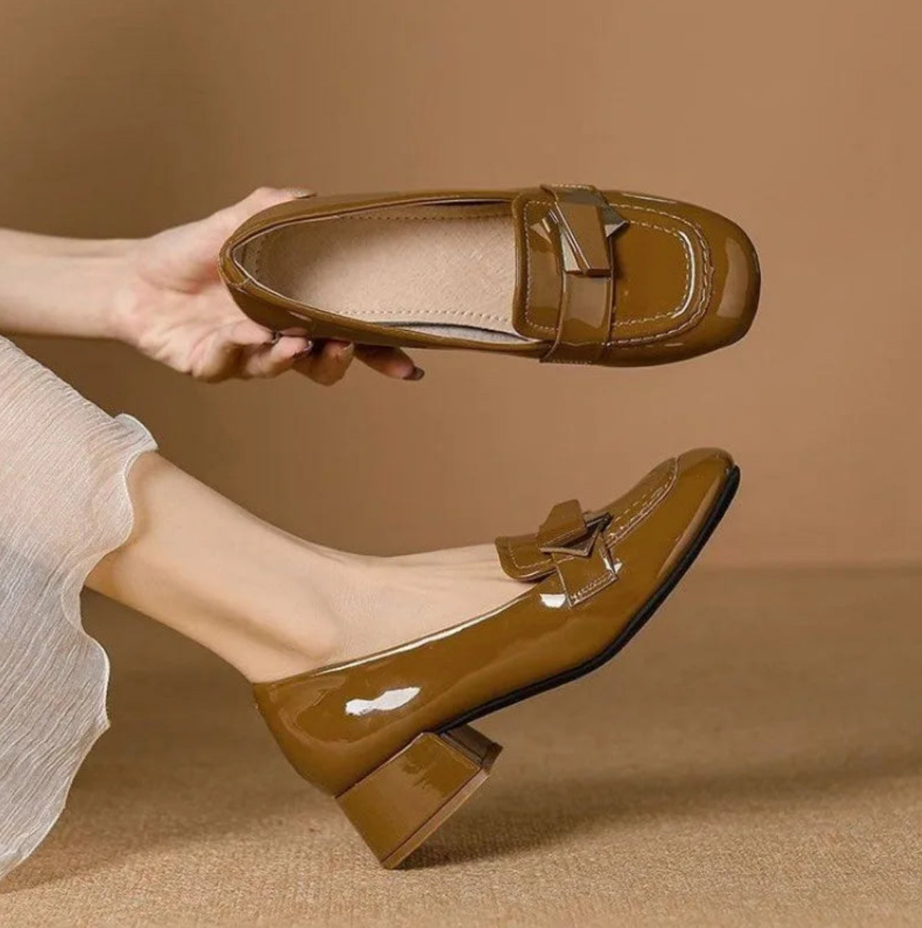 Dorothy | Moccasin-Style Shoes with Sparkling Bow