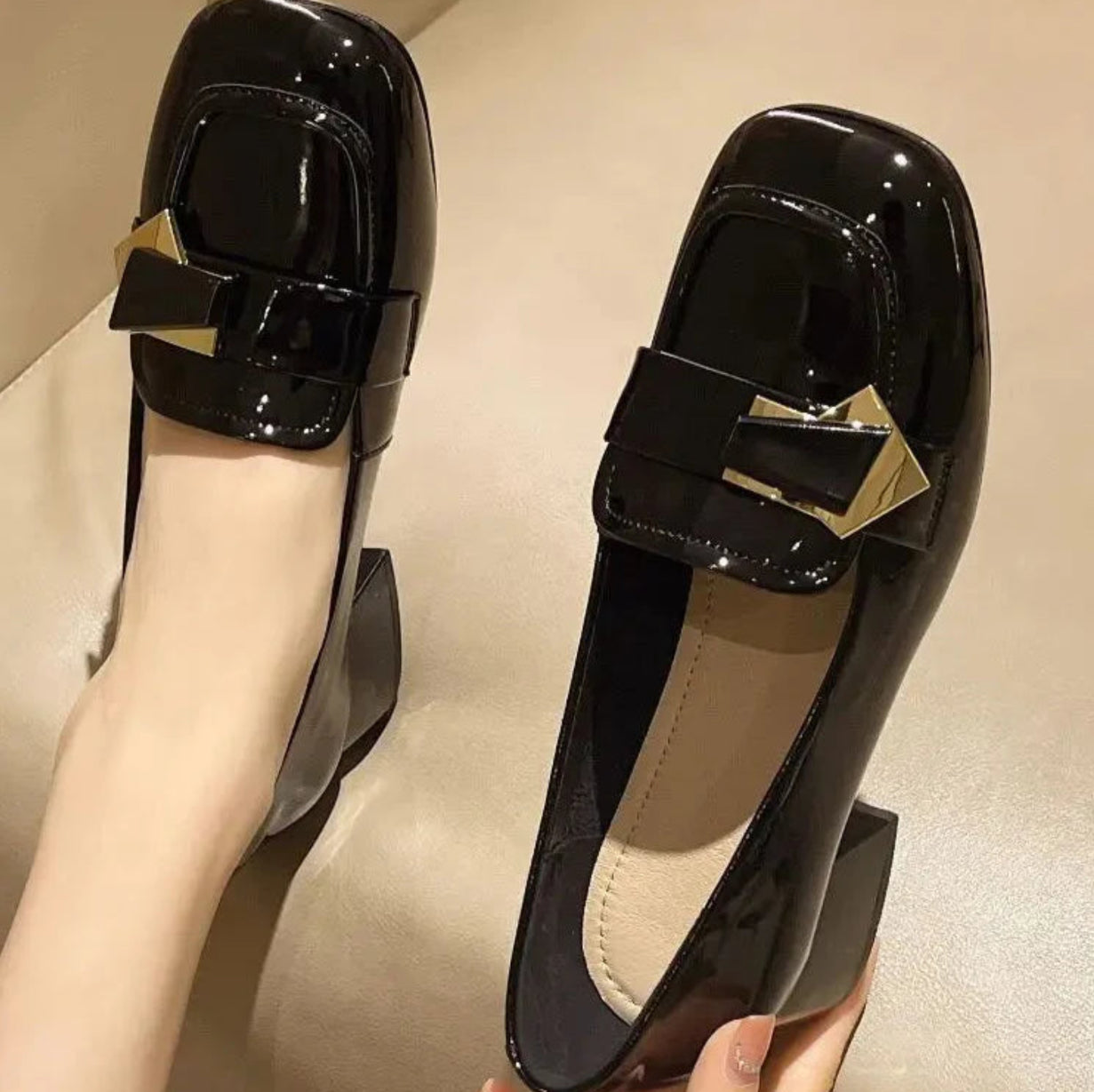 Dorothy | Moccasin-Style Shoes with Sparkling Bow