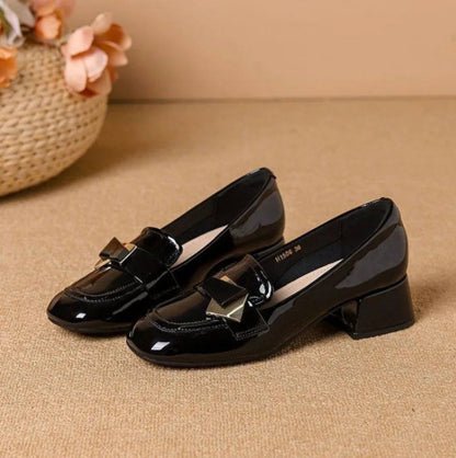 Dorothy | Moccasin-Style Shoes with Sparkling Bow