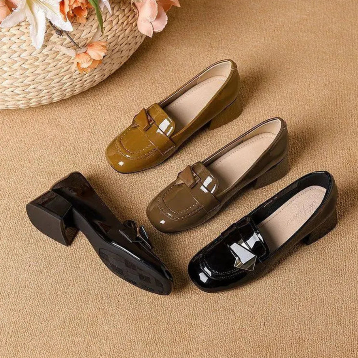 Dorothy | Moccasin-Style Shoes with Sparkling Bow