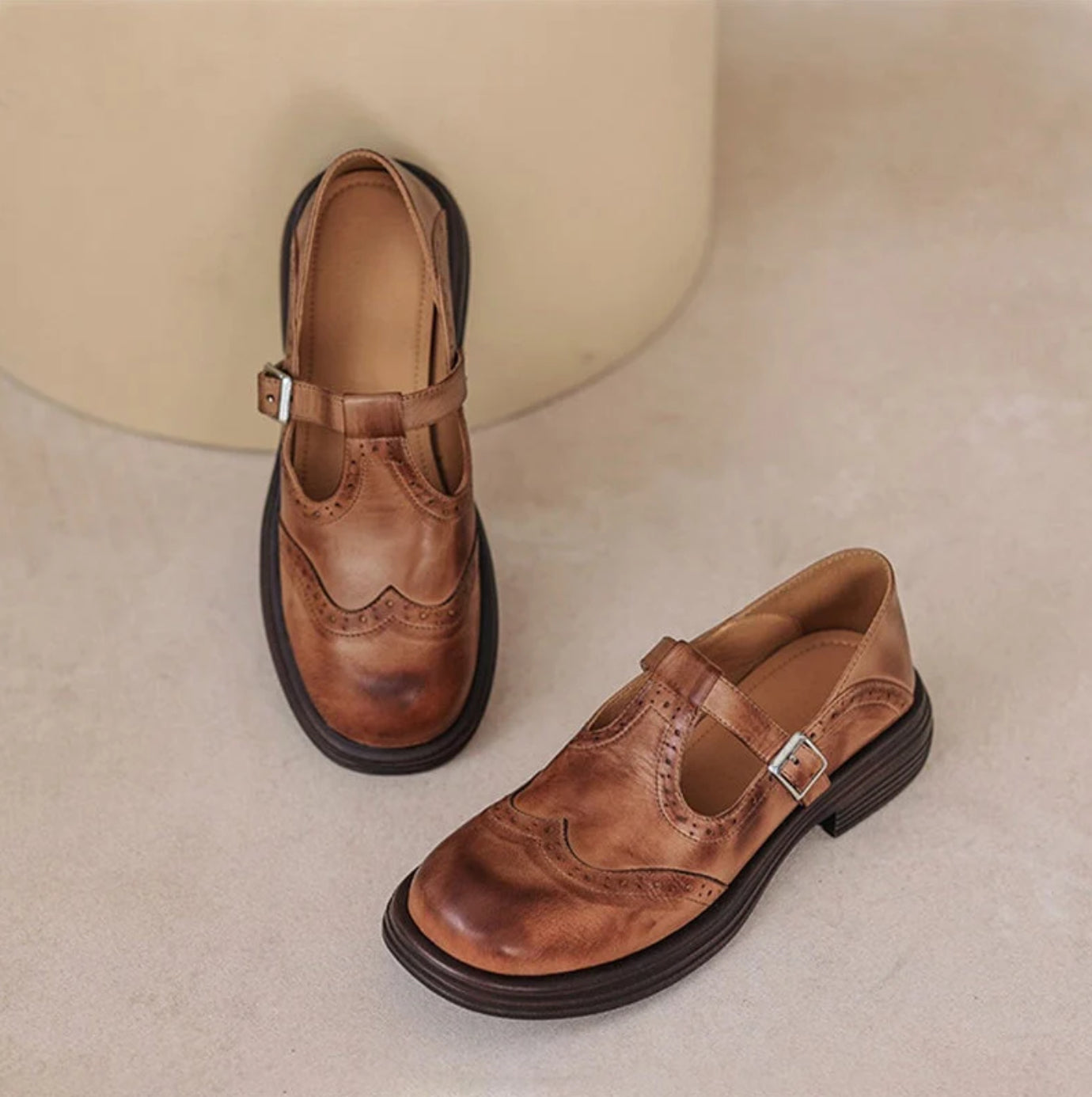 VeldaClássique – Elegant Leather Mary Janes