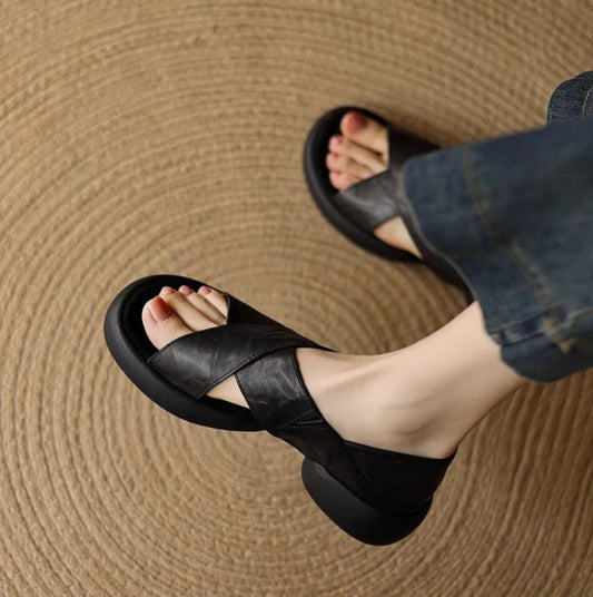Ruth | Cross Sandals with Real Cushioning
