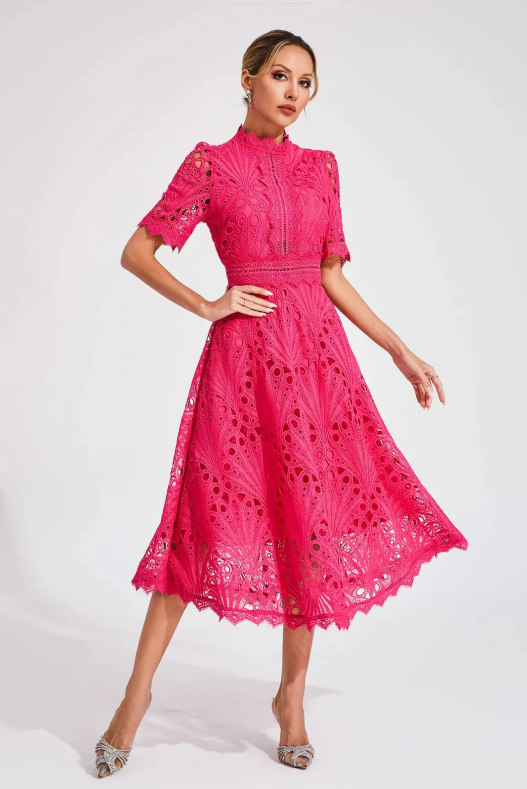 Vorelle™ | Casual Dress Embroidered with Flowers and Short Sleeves 