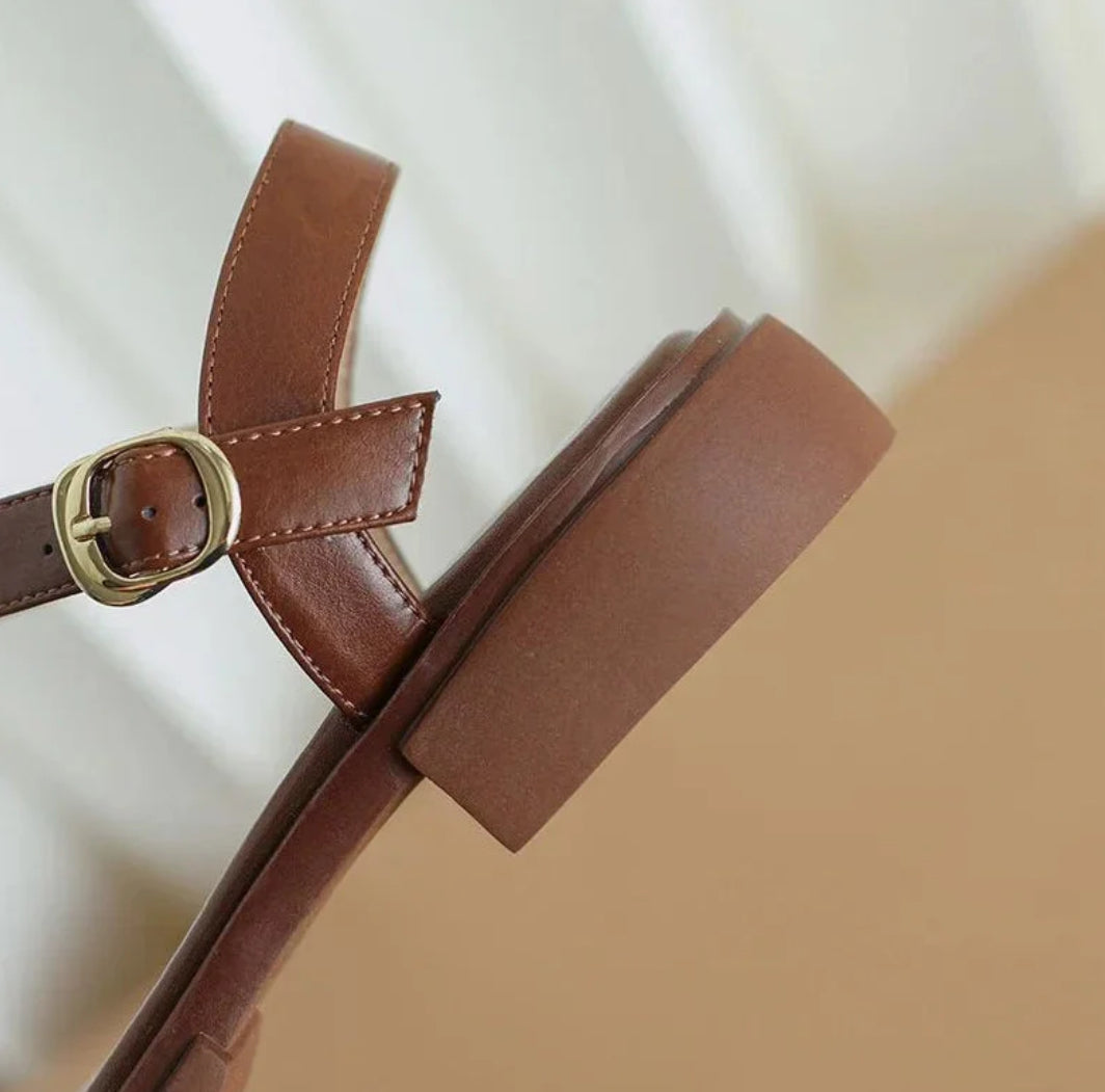 LINDY | Elegant Leather Sandals 