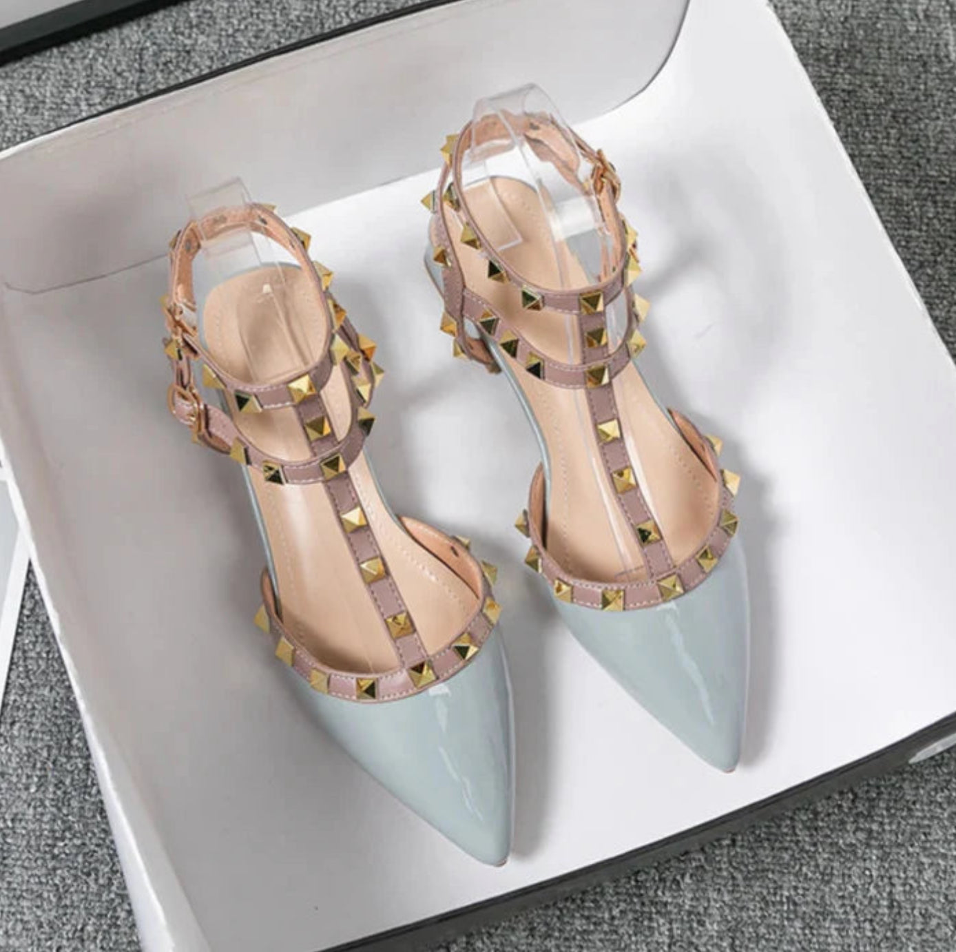 Maelis – Elegant Sandals with Square Heel
