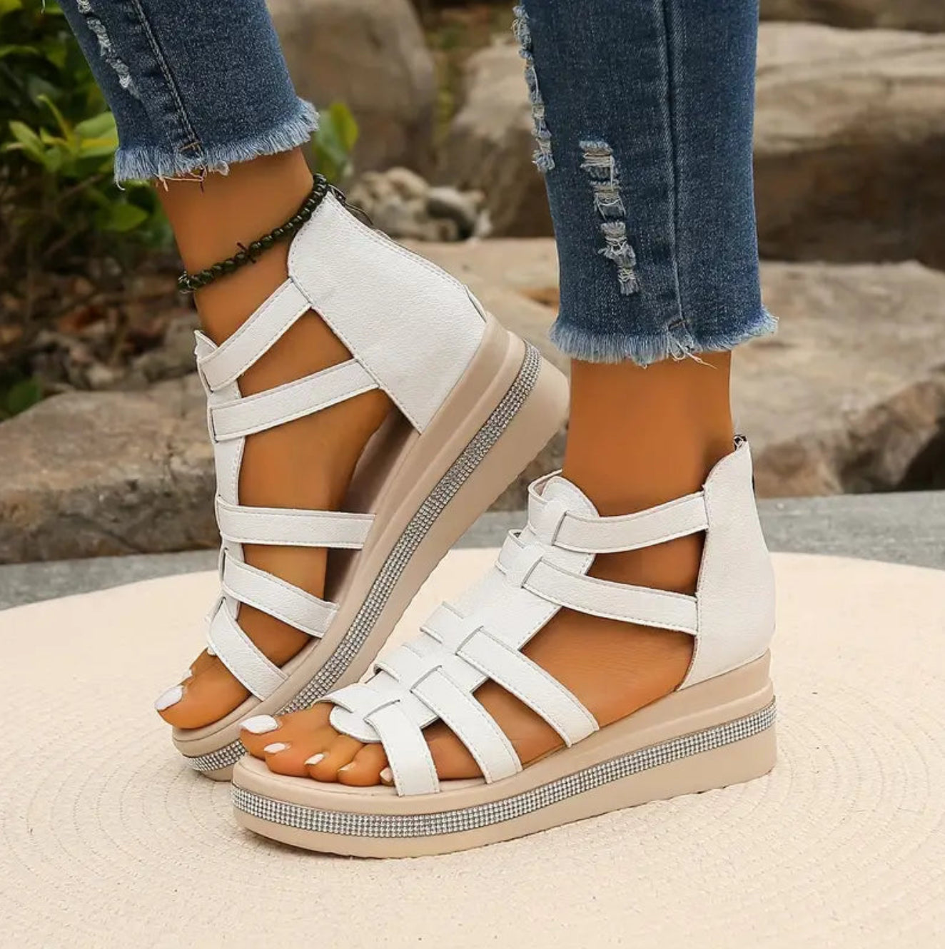 CHLOE – Elegant Platform Sandals