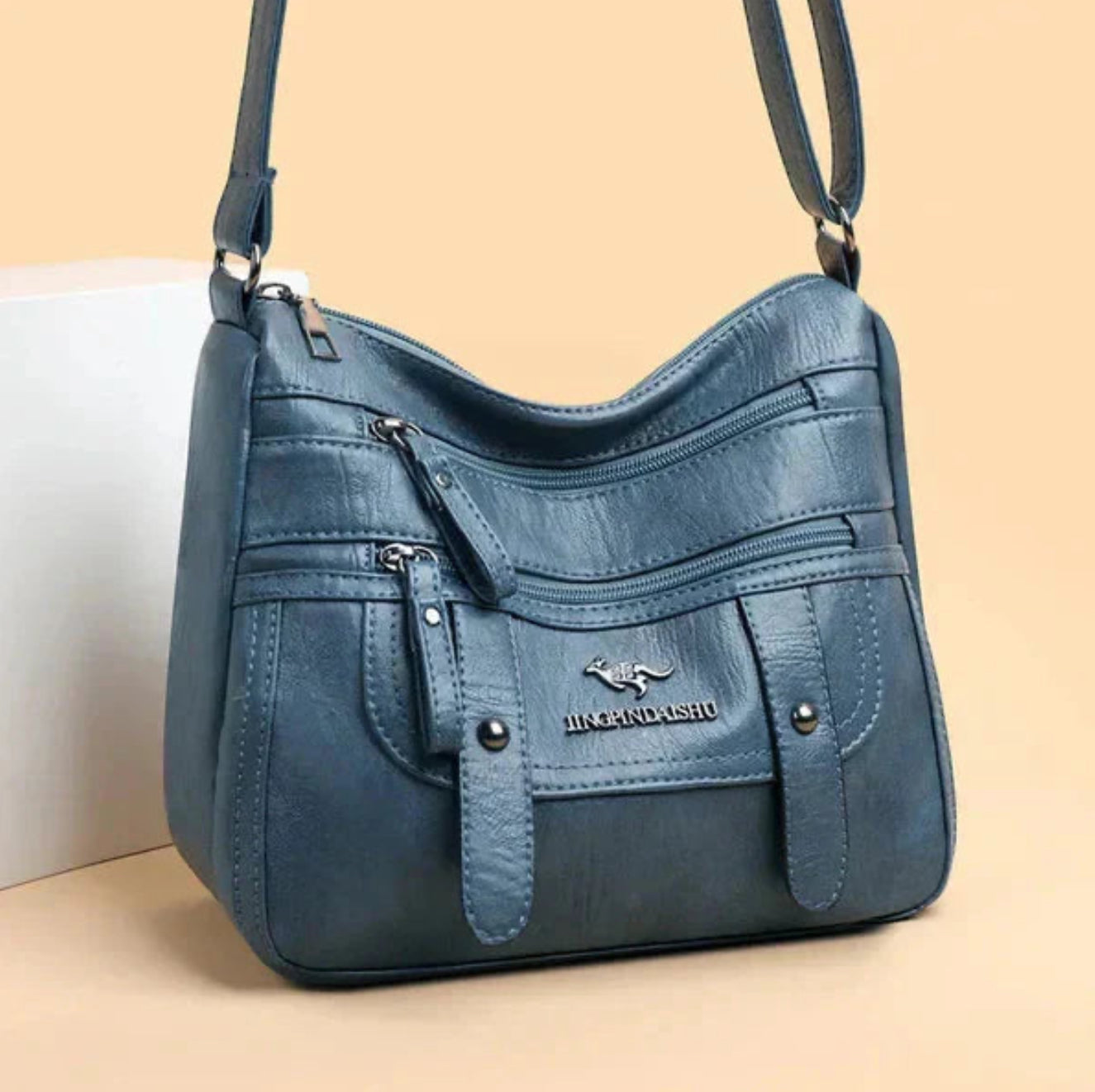 Wren - Retro Handbag with Multiple Pockets in Elegant Faux Leather